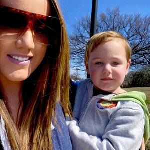 Meet your Posher, Lisa